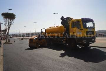 Trabajos de asfaltado en la Rambla de Pedro Lezcano (Foto TA y Jesús Ruiz Mesa)