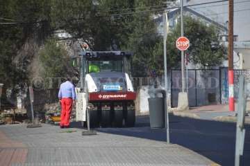 Trabajos de asfaltado en la Rambla de Pedro Lezcano (Foto TA y Jesús Ruiz Mesa)