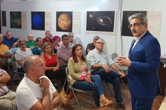 Charla en Telde de Román Rodríguez sobre las reformas del REF y del Estatuto de Autonomía (Foto Antonio Alí y TA)