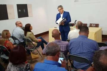 Charla en Telde de Román Rodríguez sobre las reformas del REF y del Estatuto de Autonomía (Foto Antonio Alí y TA)