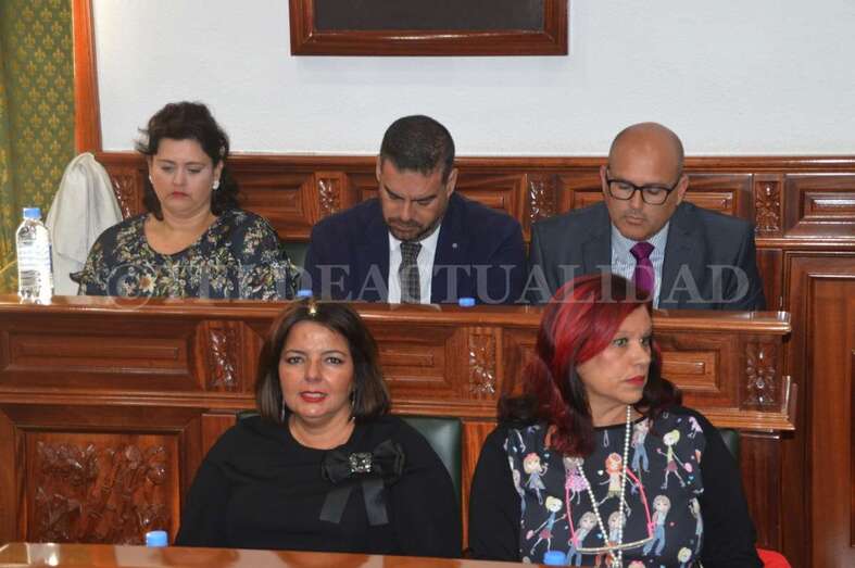Imagen de parte de la bancada del grupo de gobierno durante el Pleno de este viernes (Foto TA)
