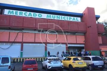 Cierra el Mercado de Telde por riesgo eléctrico entre el llanto y la impotencia de sus puesteros (Foto TA)