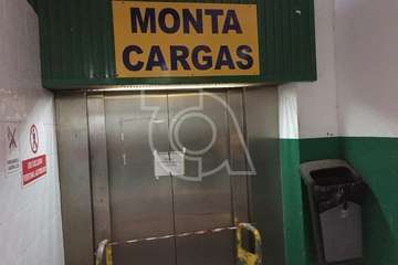 Cierra el Mercado de Telde por riesgo eléctrico entre el llanto y la impotencia de sus puesteros (Foto TA)