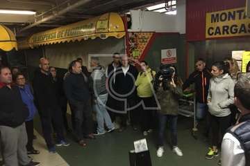 Cierra el Mercado de Telde por riesgo eléctrico entre el llanto y la impotencia de sus puesteros (Foto TA)