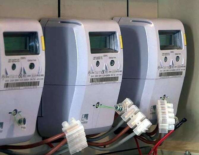 Imagen de archivo de unos contadores eléctricos (Foto TA)