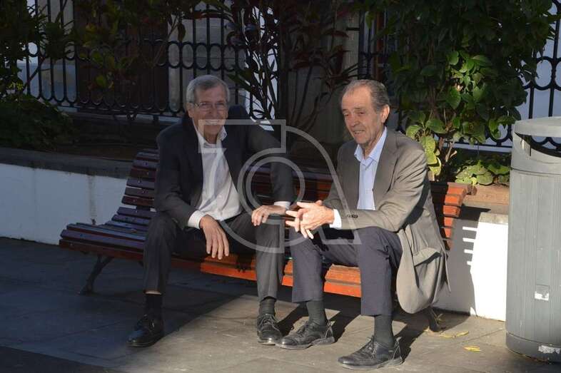 Guillermo Reyes (Ciuca) y José Suárez (PP), este miércoles en la Plaza de San Juan (Foto TA)