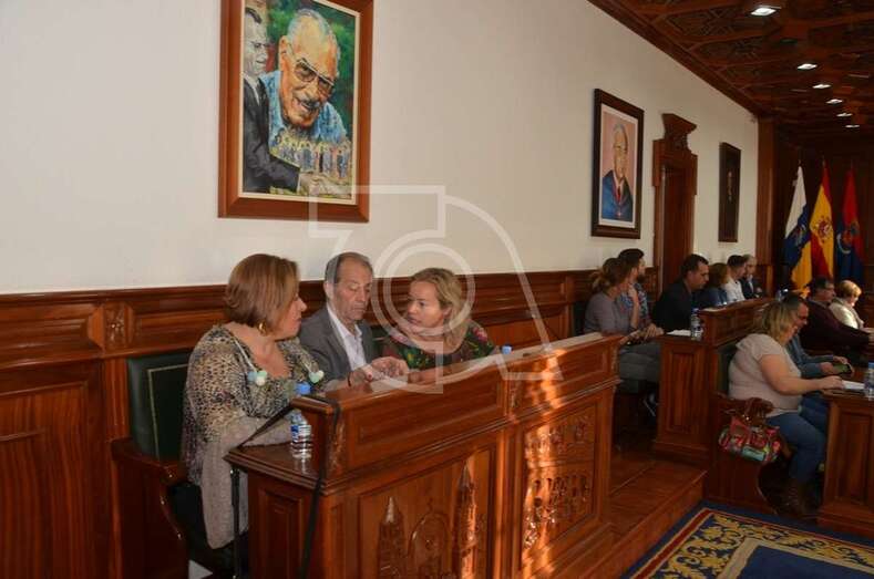 Eloy Santana se empleó a fondo para defender la gestión del Gobierno en el asunto del Mercado Municipal (Foto TA)