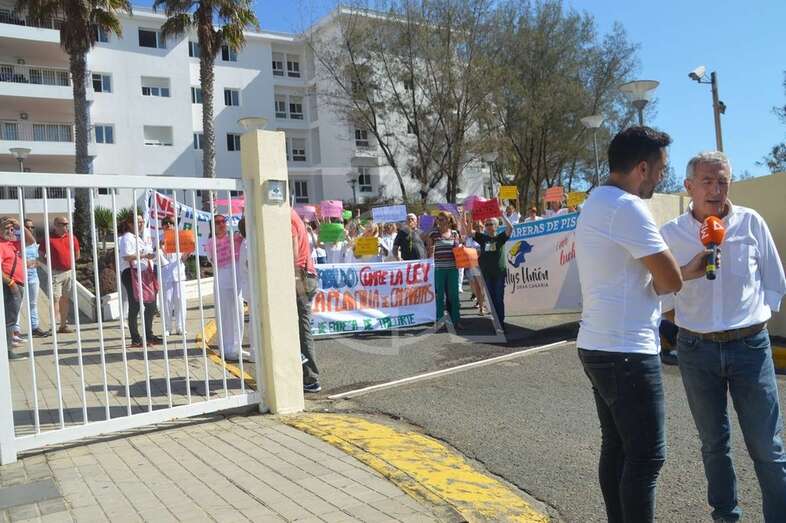 Imagen de una protesta del personal de Taliarte. En primer plano, Enrique Muñoz, presidente del comité de empresa (Foto TA)
