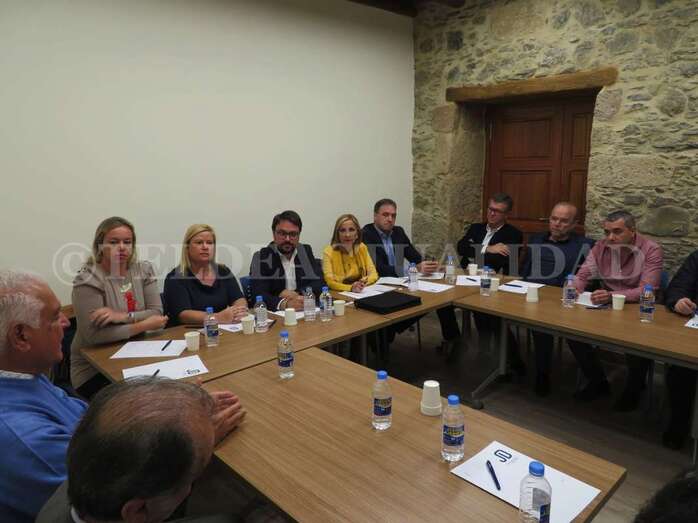 Imagen del encuentro con empresarios e industriales de Telde (Foto TA)