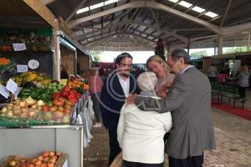 Antona se reúne con empresarios de Telde, visita el Mercado Municipal y la finca Los Olivos (Foto TA)