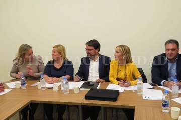 Antona se reúne con empresarios de Telde, visita el Mercado Municipal y la finca Los Olivos (Foto TA)