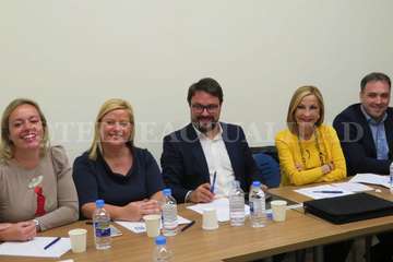 Antona se reúne con empresarios de Telde, visita el Mercado Municipal y la finca Los Olivos (Foto TA)