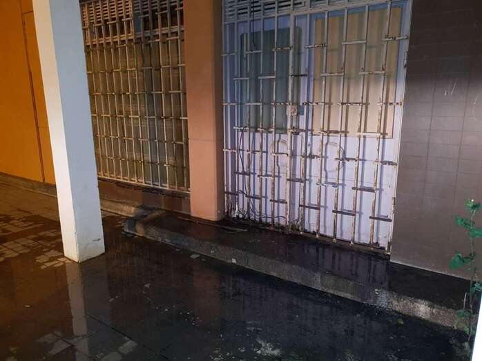 Local del que sale el agua (Foto TA)