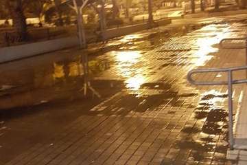 Vertido de agua en Las Remudas (Foto TA)