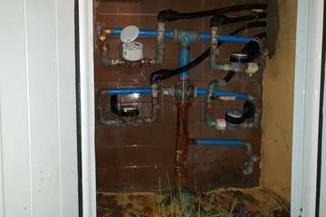 Vertido de agua en Las Remudas (Foto TA)