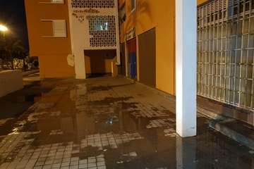 Vertido de agua en Las Remudas (Foto TA)