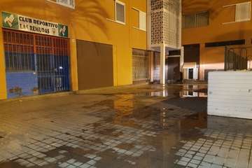 Vertido de agua en Las Remudas (Foto TA)