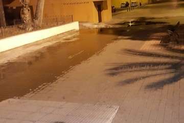 Vertido de agua en Las Remudas (Foto TA)