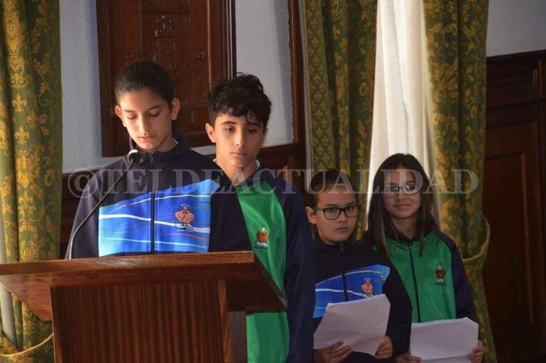 Los pequeños leyeron el manifiesto por el Día Escolar de la Paz (Foto TA)
