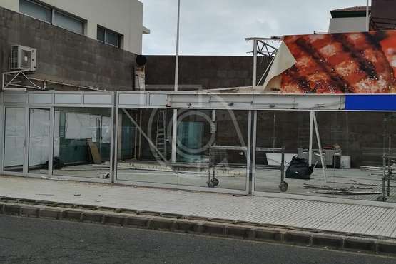El restaurante Los Alisios (La Garita) desmonta la terraza anexa ilegal (Foto TA)