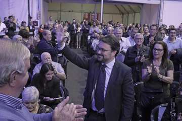 El PP hace 'leyenda' del partido al militante teldense Antonio Guedes (Foto TA y Acfi Press)