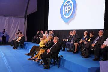 El PP hace 'leyenda' del partido al militante teldense Antonio Guedes (Foto TA y Acfi Press)
