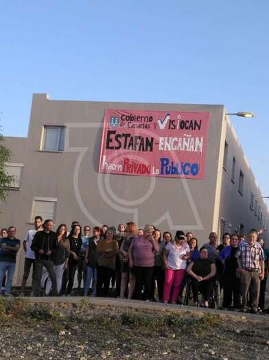 Protesta de vecinos de El Caracol que residen en las viviendas de promoción pública (Foto TA)