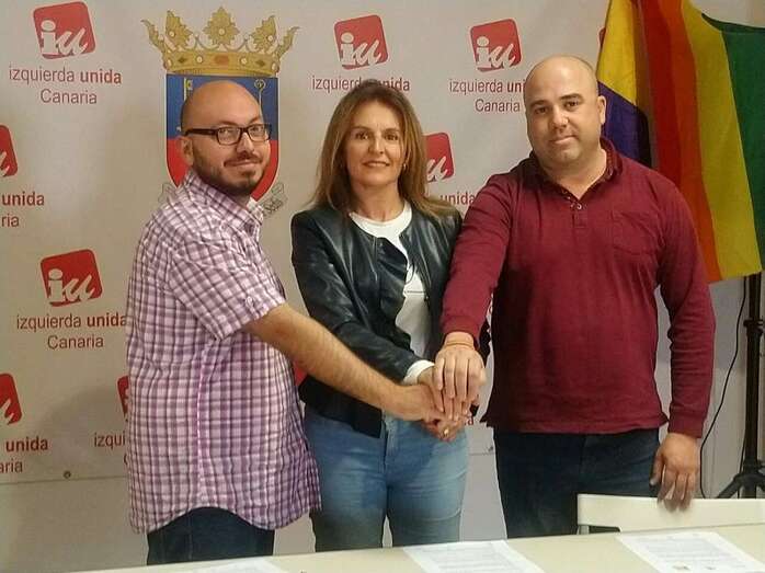 Diego Flores, Marian Martel y José Antonio Alonso, este miércoles durante la firma del acuerdo (Foto TA)