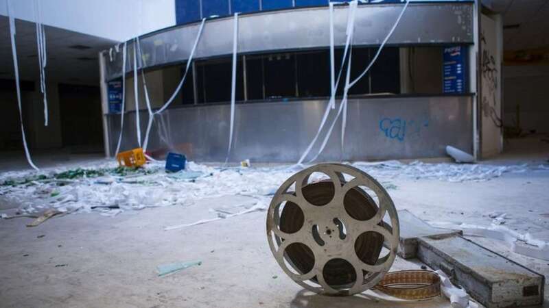 El edificio está totalmente destrozado y abandonado (Foto Canarias7 / Borja Suárez)