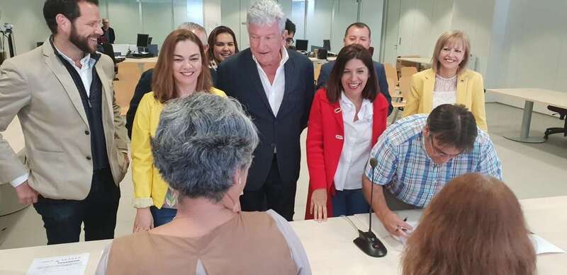 Carmen Hernández, este sábado, en el momento de presentar la candidatura al Parlamento nacional (Foto TA)