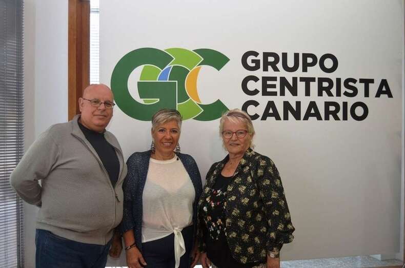 Los tres ponentes de la charla (Foto TA)