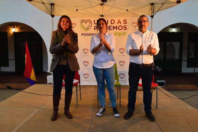 Celeste Martel (Equo), Esther González (Podemos) y César Santana (IU), candidatos de la alianza en Telde (Foto TA)