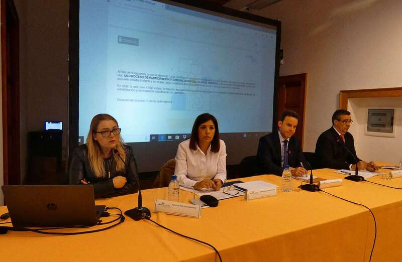 La alcaldesa Carmen Hernández expuso los principales hitos conseguidos en la ciudad gracias a la reorientación de Fomentas (Foto TA)