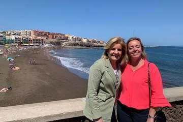 La exministra Báñez (PP) recala en Telde durante su campaña en Gran Canaria (Foto TA)
