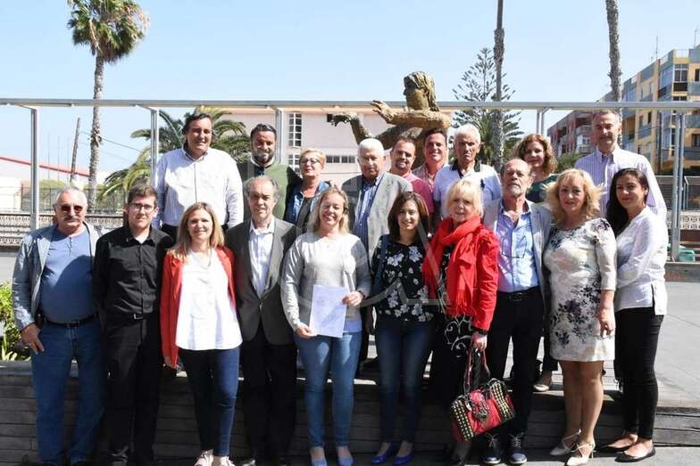 Miembros del PP este martes en Melenara con la exministra Fátima 