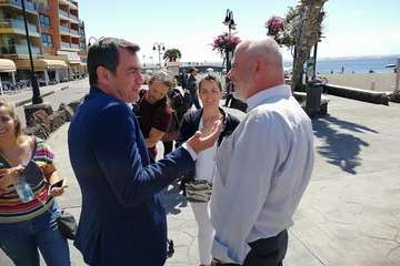 Carpa electoral de Cs en la costa de Telde (Foto TA)