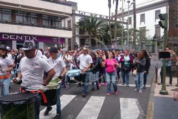 Los inquilinos de Visocan en Telde y de la RSP de Jinámar, en la protesta capitalina del Primero de Mayo (Foto TA)