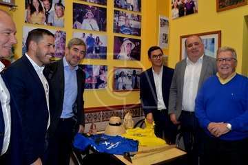 Clavijo palpa en Telde las necesidades de su zona comercial abierta (Foto TA)