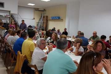 Más por Telde reparte dípticos informativos por todo el municipio y continúa ensobrando papeletas (Foto TA)