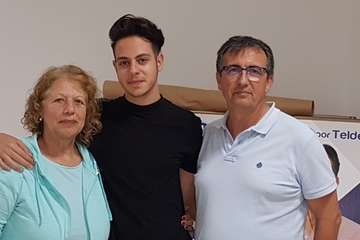 Más por Telde reparte dípticos informativos por todo el municipio y continúa ensobrando papeletas (Foto TA)