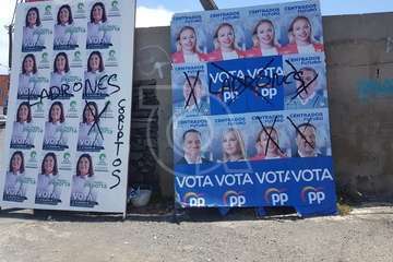 Atentado contra la cartelería electoral en Telde (Foto TA)