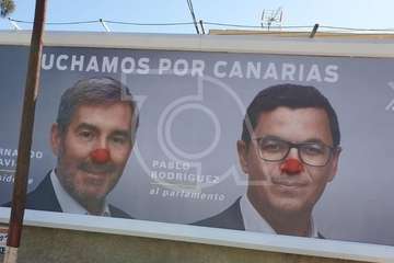 Atentado contra la cartelería electoral en Telde (Foto TA)