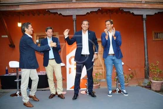Presentación de la candidatura de Cs en la Casa Condal (Foto TA)