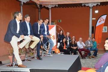 Presentación de la candidatura de Cs en la Casa Condal (Foto TA)