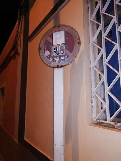 Disco de una parada de guaguas de Melenara (Foto TA)