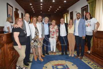 Emoción y ocurrencias en el adiós (Foto TA)