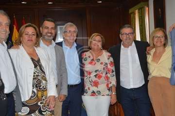 Emoción y ocurrencias en el adiós (Foto TA)