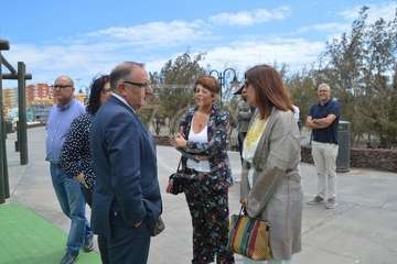 Carmen Hernández, alcaldesa en funciones, hoy en Melenara (Foto TA)
