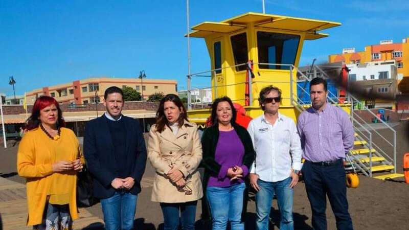 Foto de archivo con Carmen Hernández, flanqueda por Héctor Suárez y Gloria Cabrera, ambos de CC. A la derecha, Alejandro Ramos, líder del cuatripartito. (Foto TA)