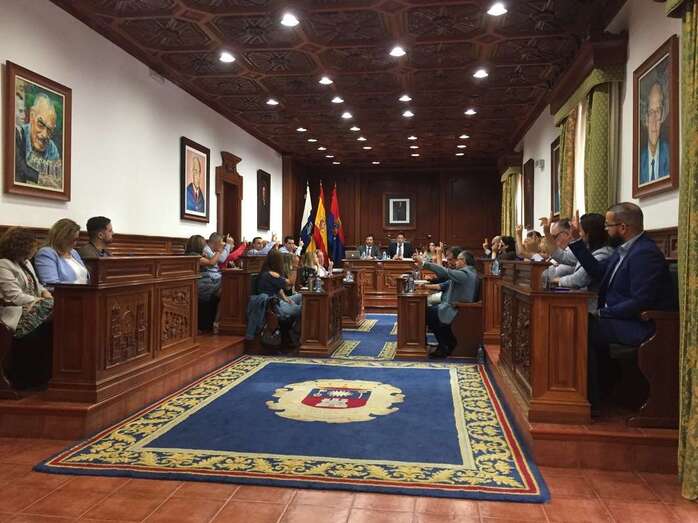 Imagen del Pleno celebrado este viernes (Foto TA)